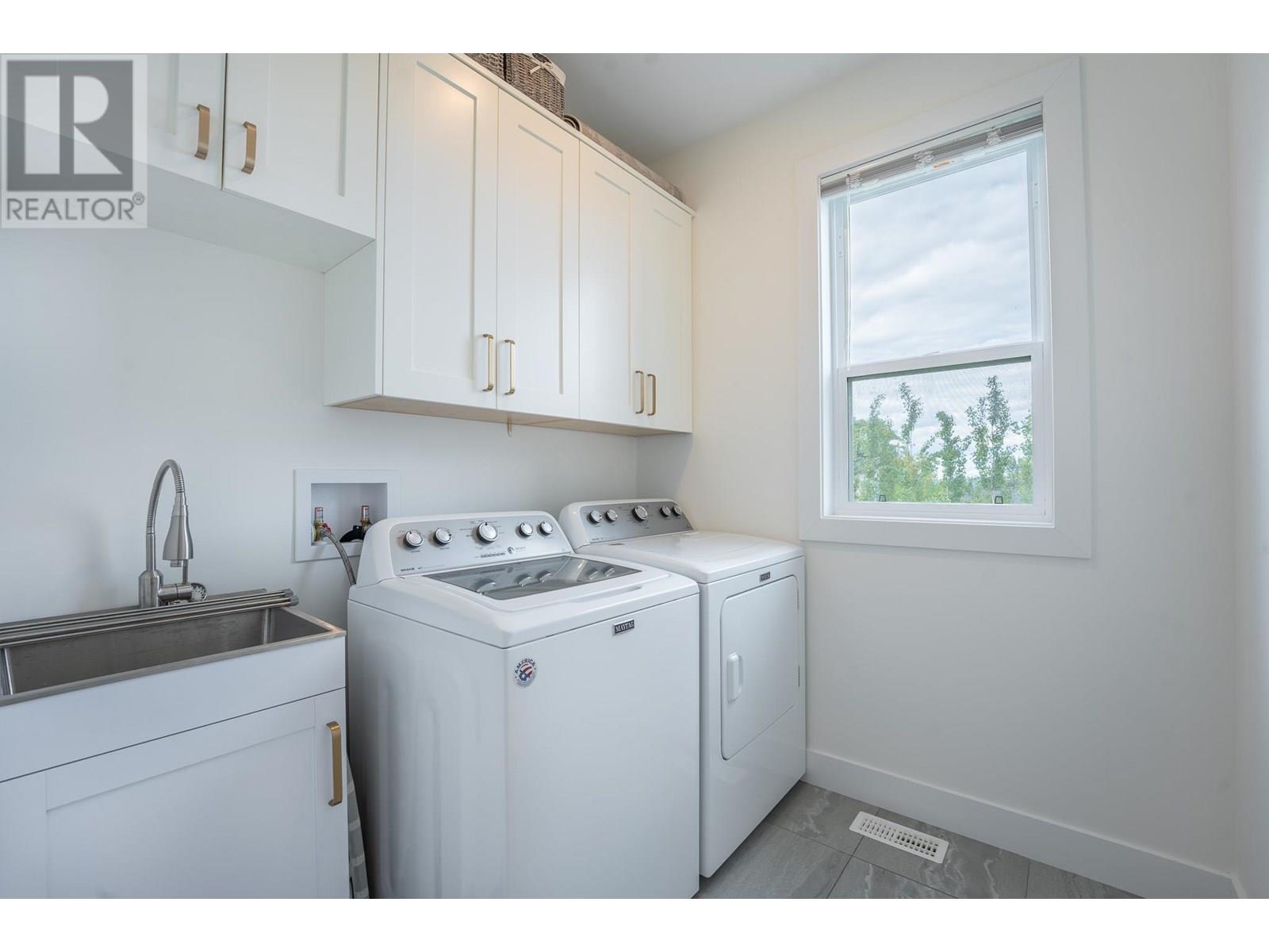 Photo 9 of 2450 Grafton Place, Prince George BC