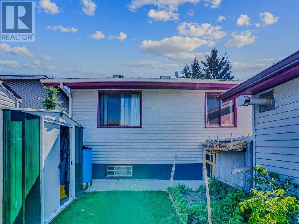 Single Family House Bungalow for Sale in   Avenue NE Abbeydale Calgary 