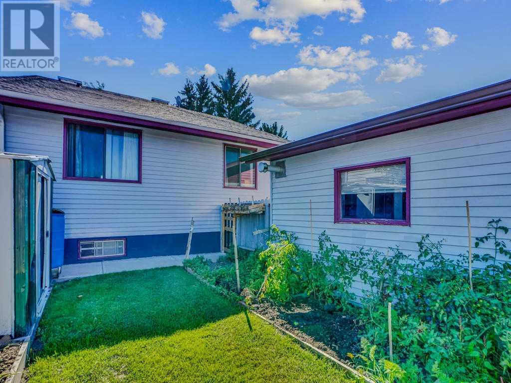 Single Family House Bungalow for Sale in   Avenue NE Abbeydale Calgary 