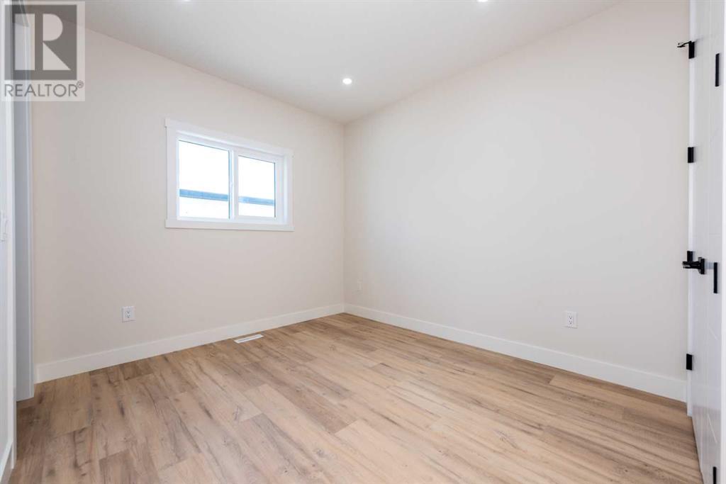 Single Family House for Sale in  Saddlelake Manor NE Saddle Ridge Calgary 