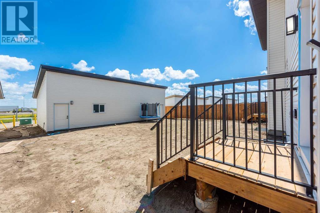 Single Family House for Sale in  Saddlelake Manor NE Saddle Ridge Calgary 