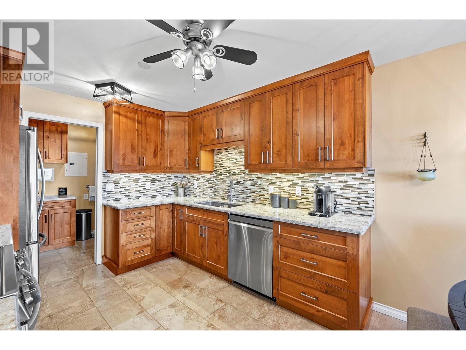 102 4630A Ponderosa Drive, Peachland