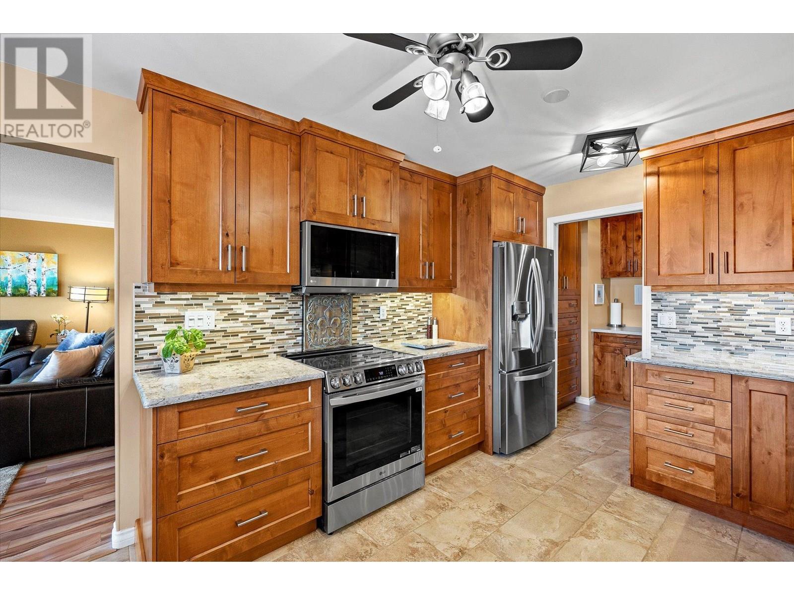 102 4630A Ponderosa Drive, Peachland