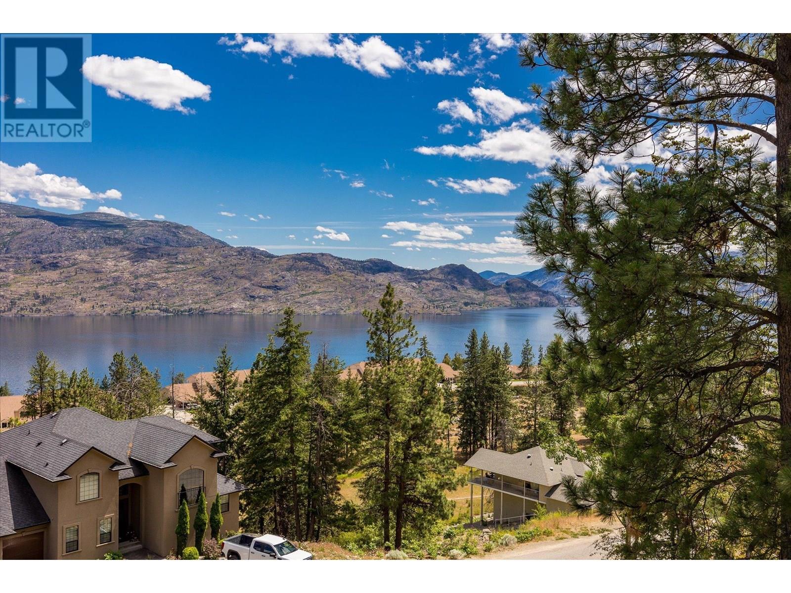 102 4630A Ponderosa Drive, Peachland