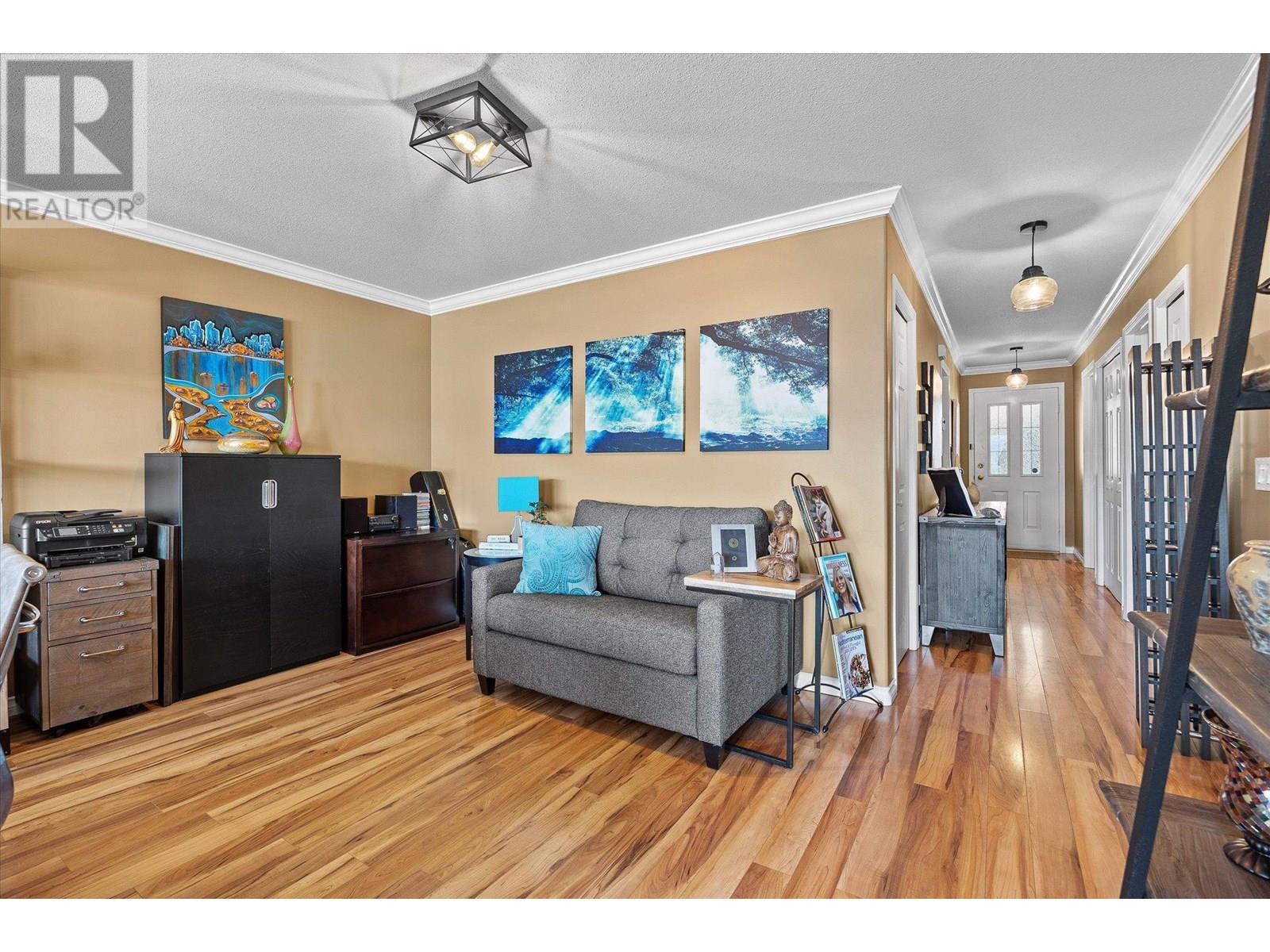 102 4630A Ponderosa Drive, Peachland