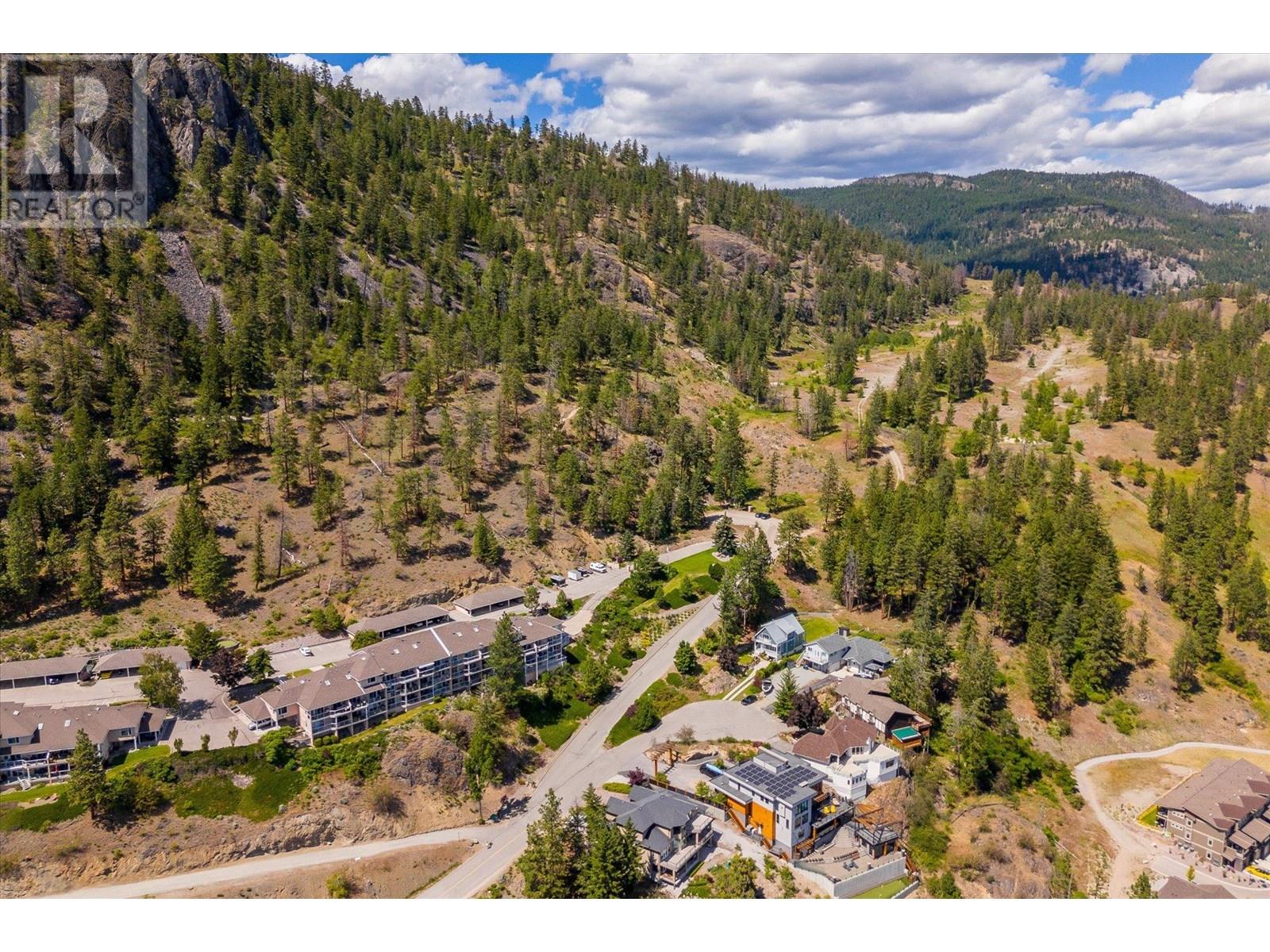 102 4630A Ponderosa Drive, Peachland