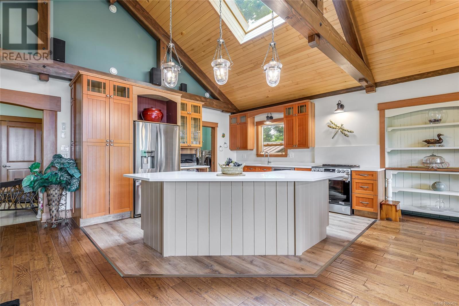Photo 7 of 8947 Clarkson Ave, Black Creek BC