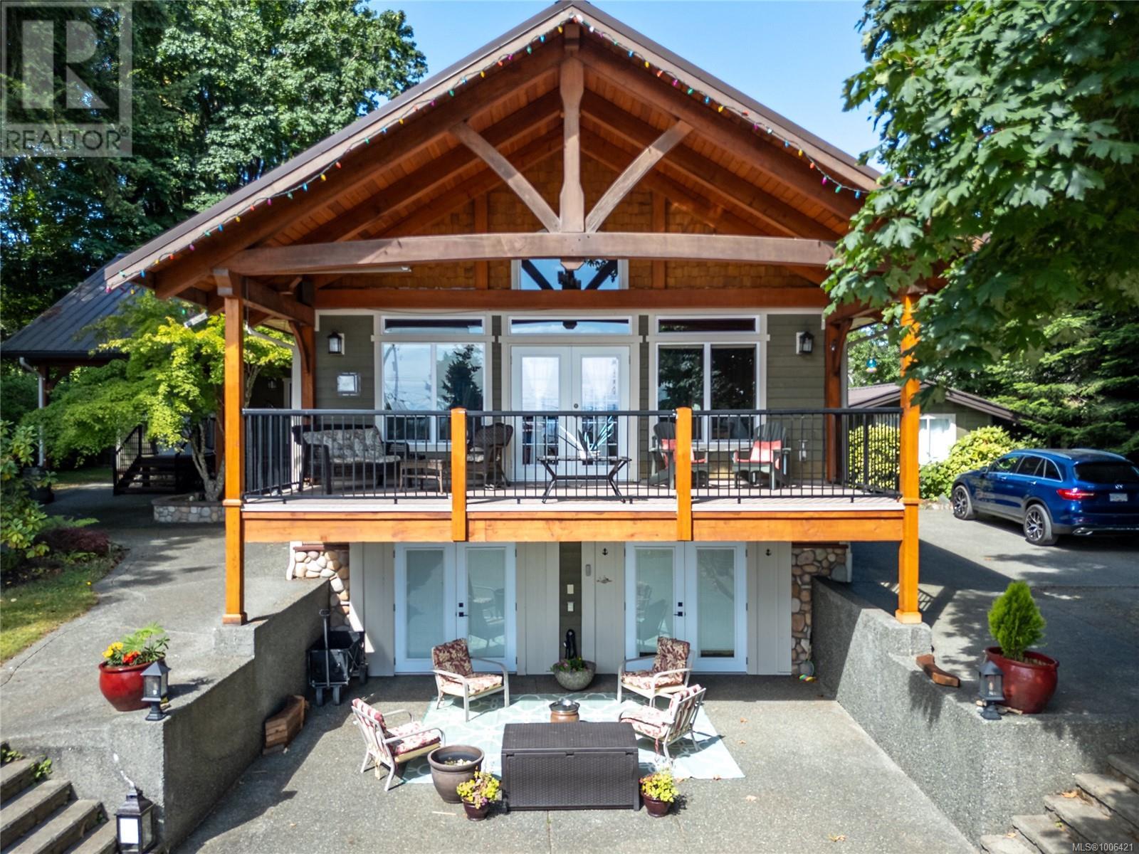 Photo 2 of 8947 Clarkson Ave, Black Creek BC