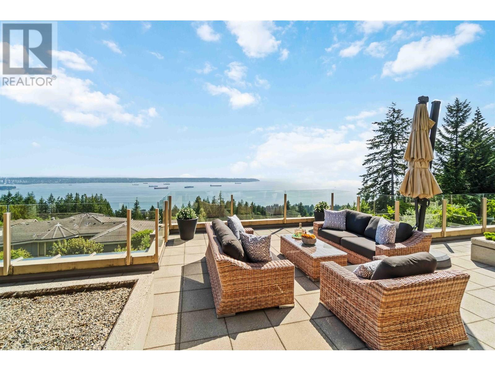 Photo 23 of 304 2535 Garden Court, West Vancouver BC