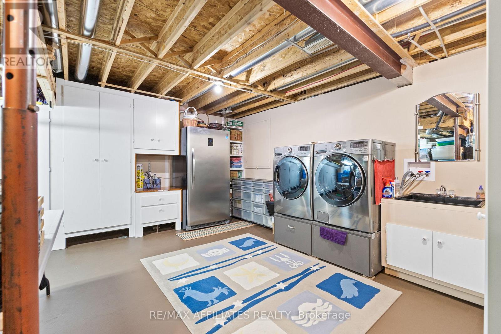 Photo 2 of 176 Windhurst Drive, Ottawa ON