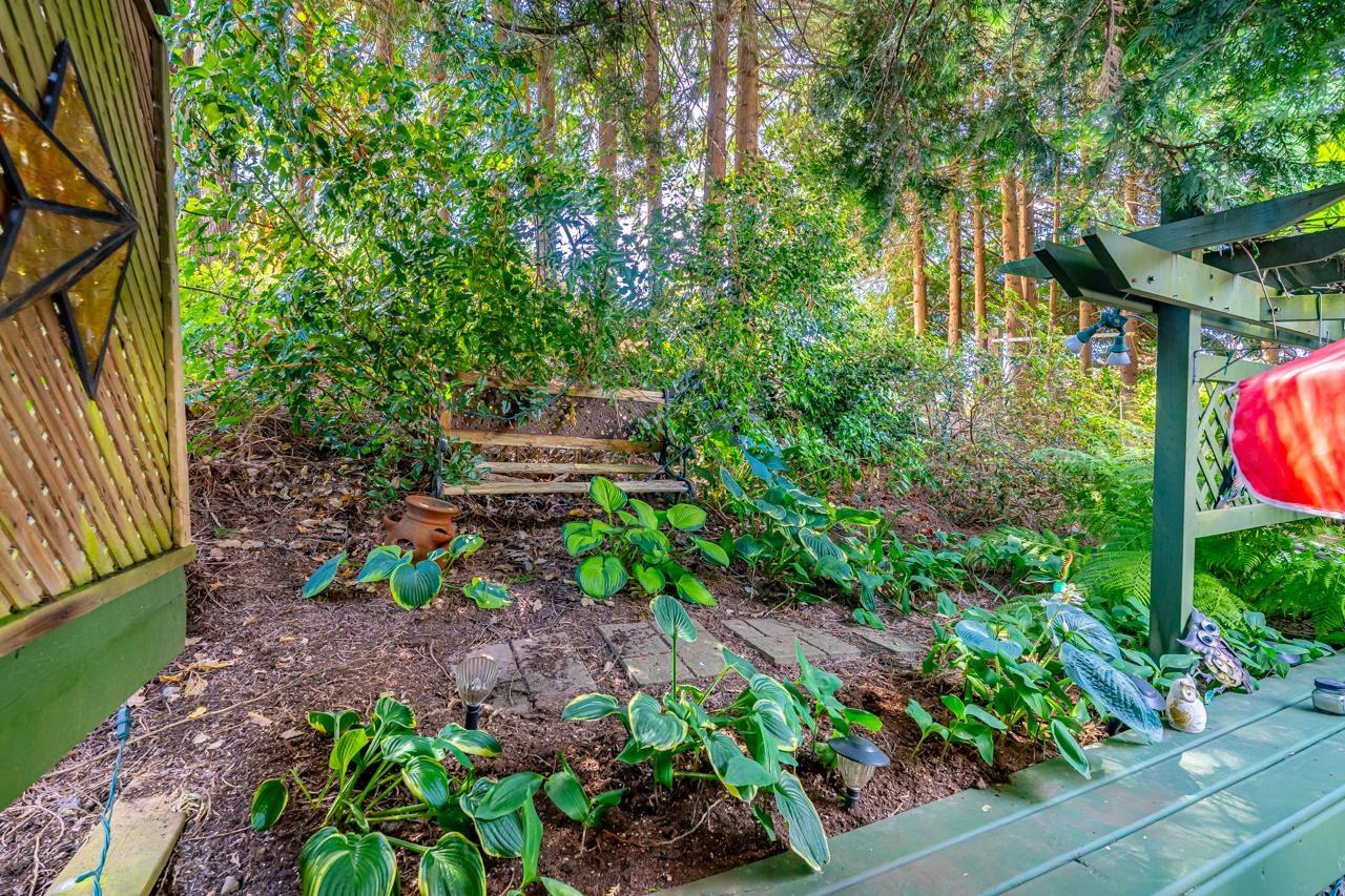 Photo 5 of 13575 Crestview Drive, Surrey BC