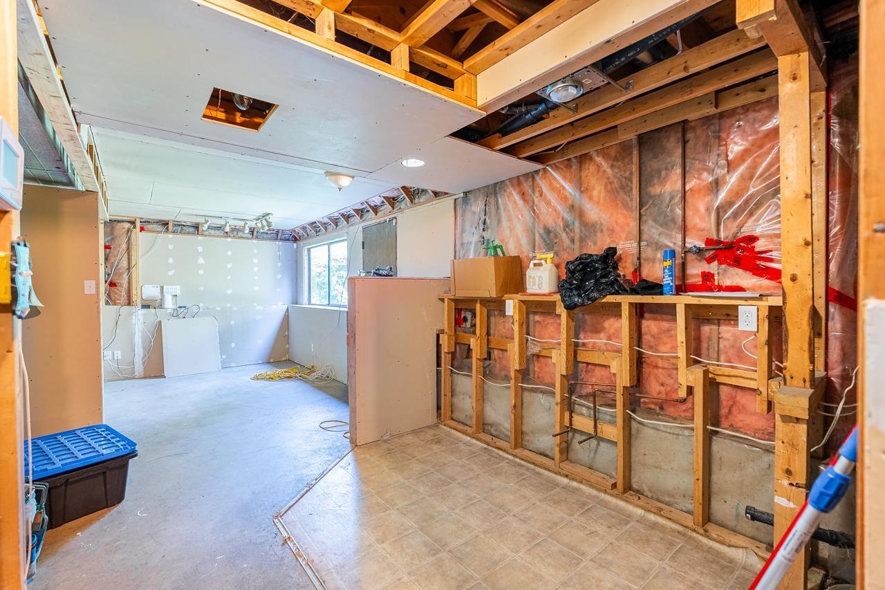 Photo 28 of 13575 Crestview Drive, Surrey BC