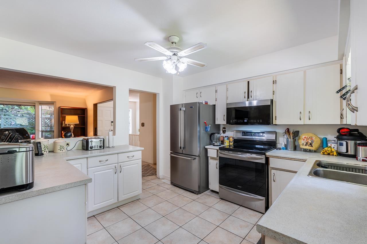 Photo 13 of 13575 Crestview Drive, Surrey BC