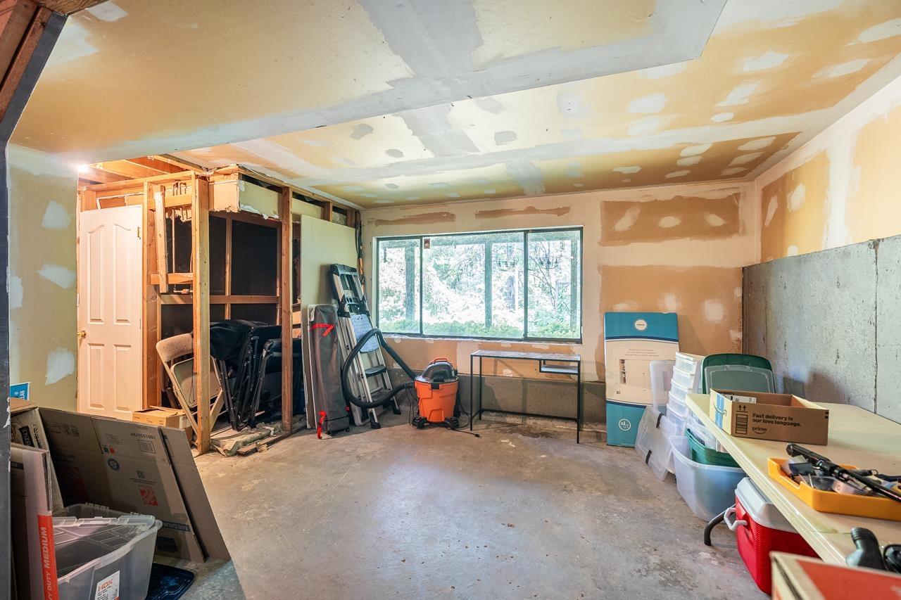 Photo 32 of 13575 Crestview Drive, Surrey BC