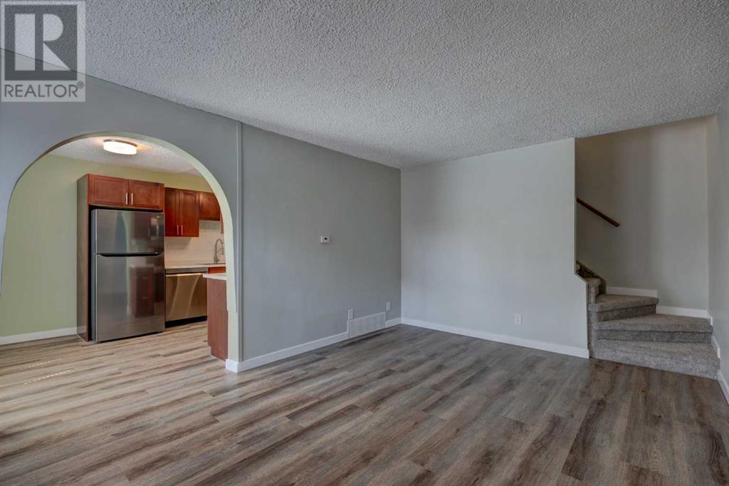Single Family House for Sale in   Mcgonigal Drive NE Mayland Heights Calgary 