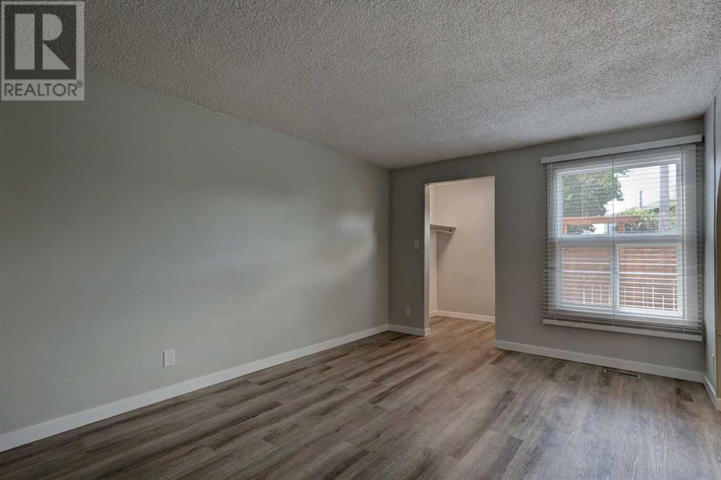 Single Family House for Sale in   Mcgonigal Drive NE Mayland Heights Calgary 