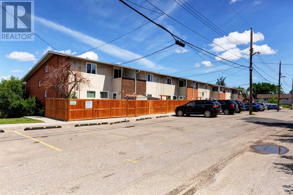 Single Family House for Sale in   Mcgonigal Drive NE Mayland Heights Calgary 