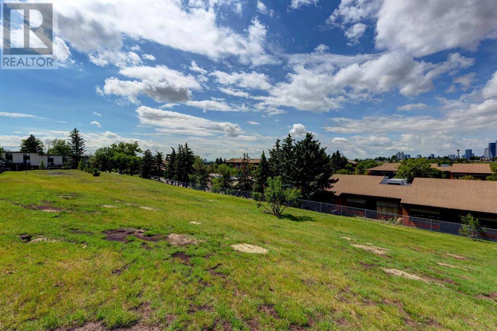 Single Family House for Sale in   Mcgonigal Drive NE Mayland Heights Calgary 