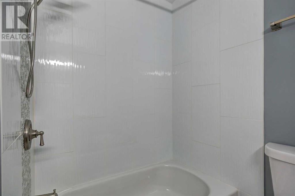 Single Family House for Sale in   Mcgonigal Drive NE Mayland Heights Calgary 