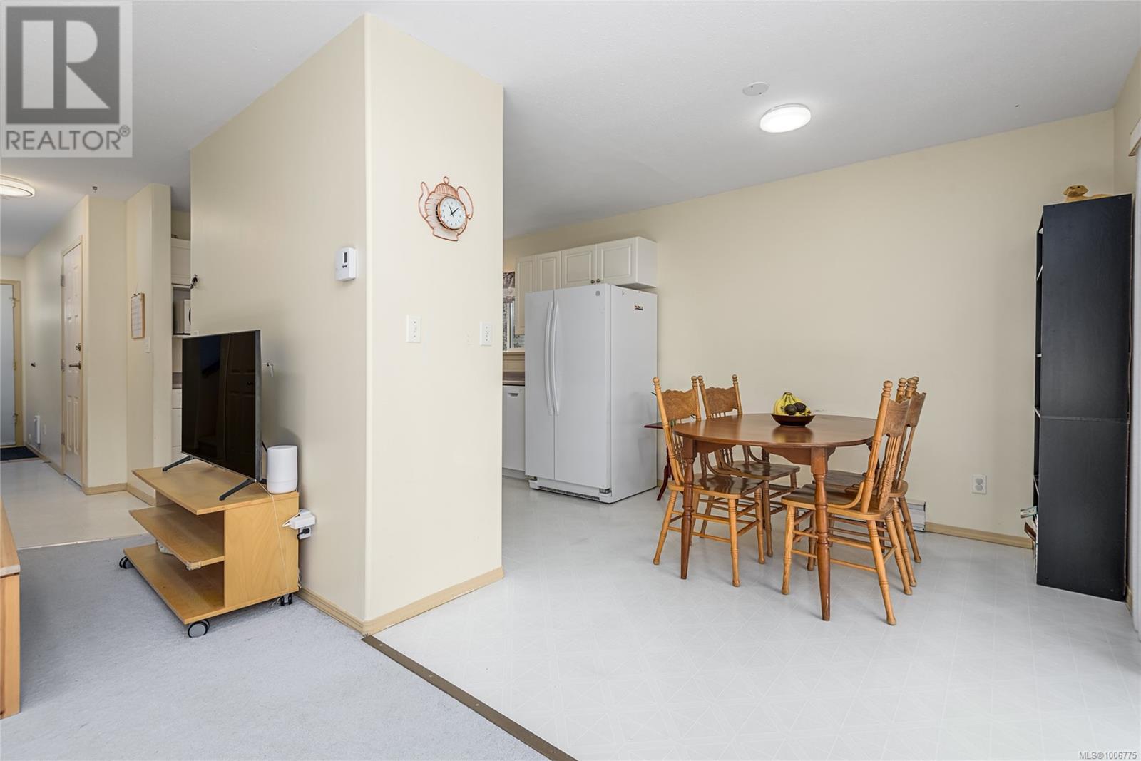A 1927 Noort Pl, Courtenay