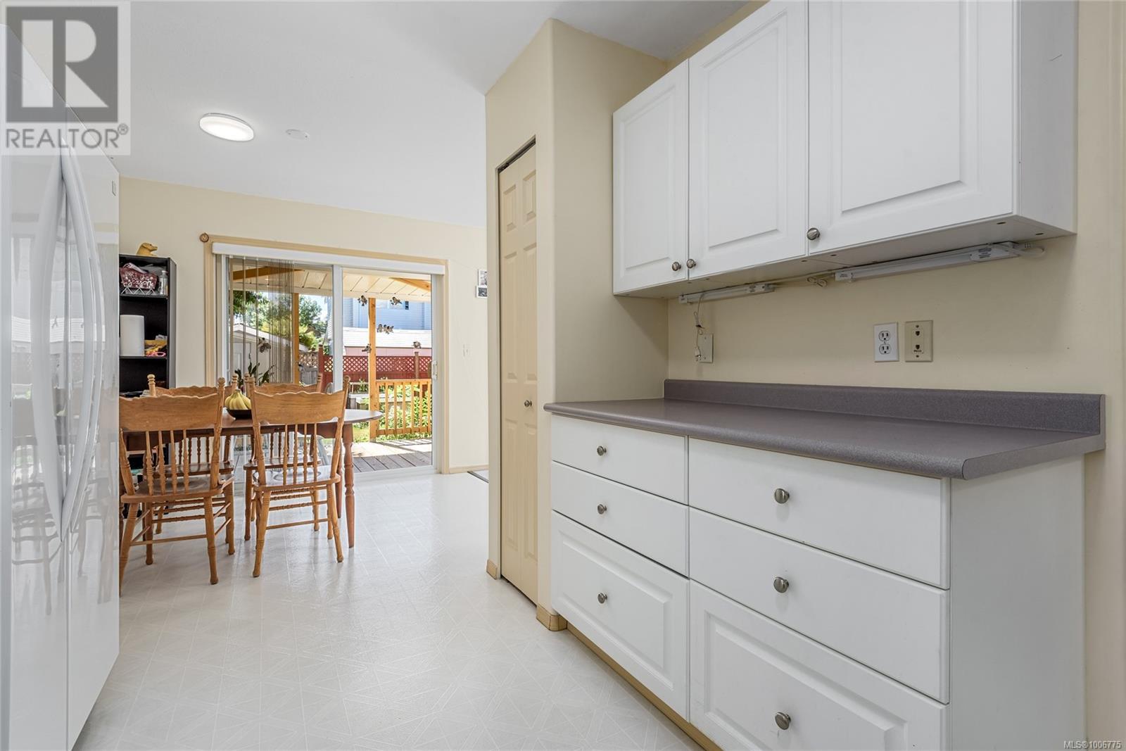 A 1927 Noort Pl, Courtenay