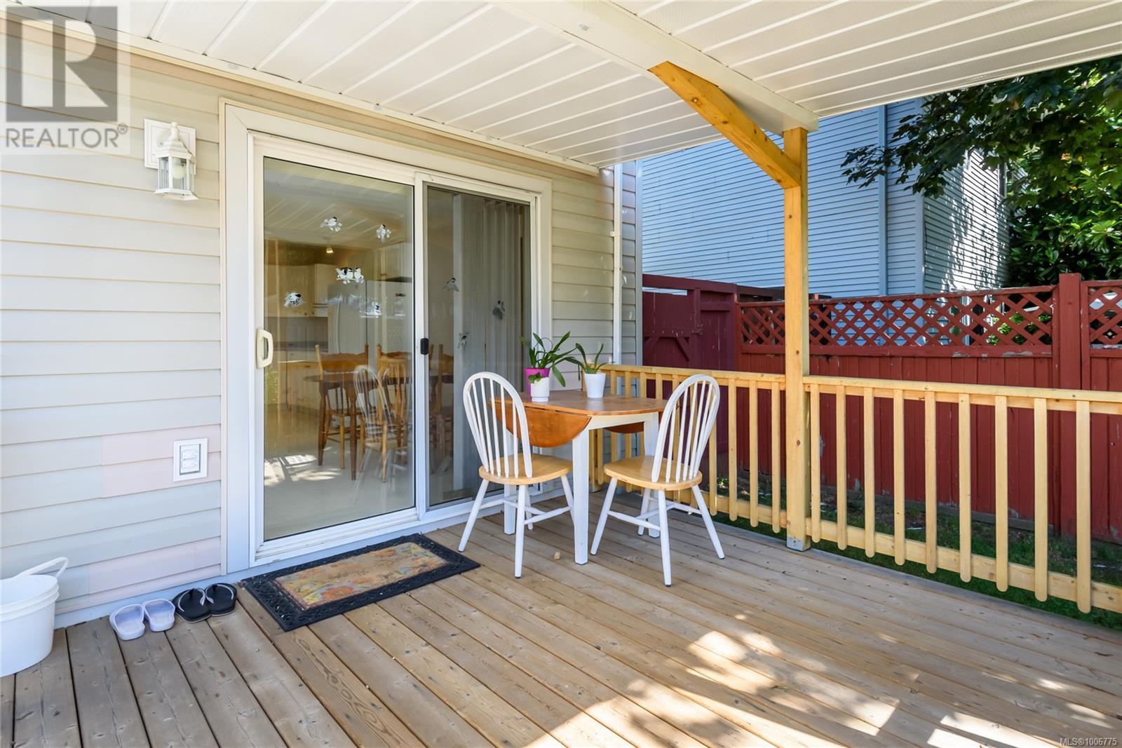 A 1927 Noort Pl, Courtenay