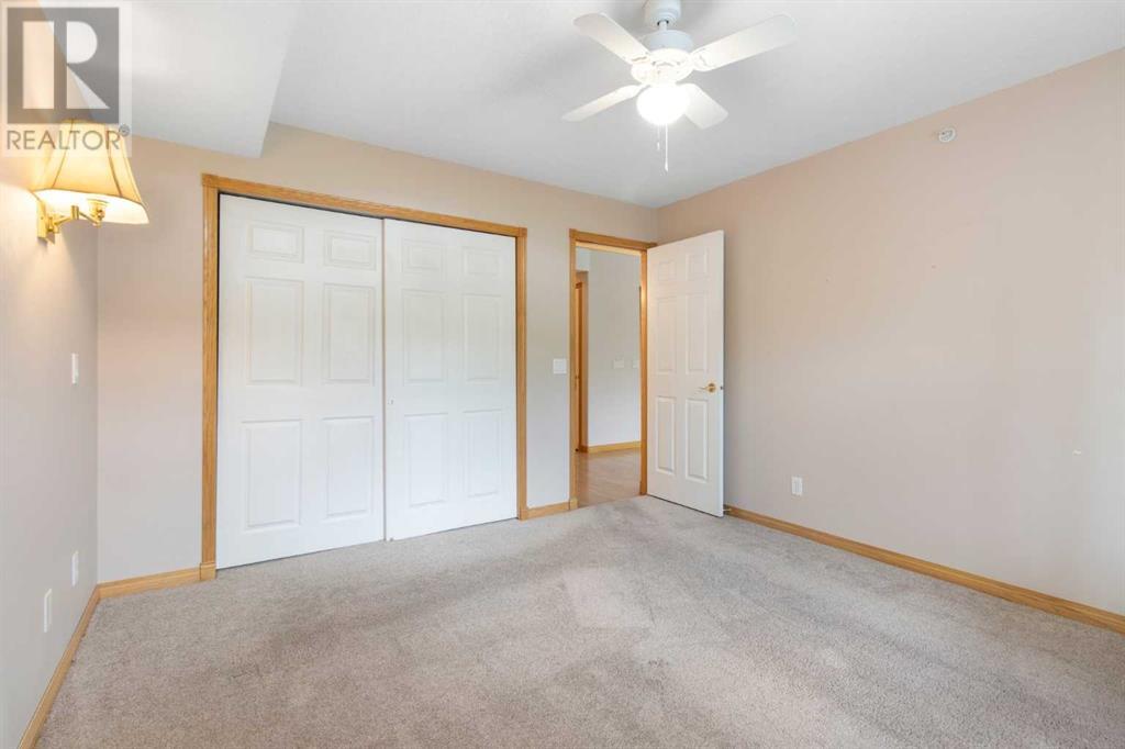 Single Family House for Sale in   Sierra Morena Boulevard SW Signal Hill Calgary 