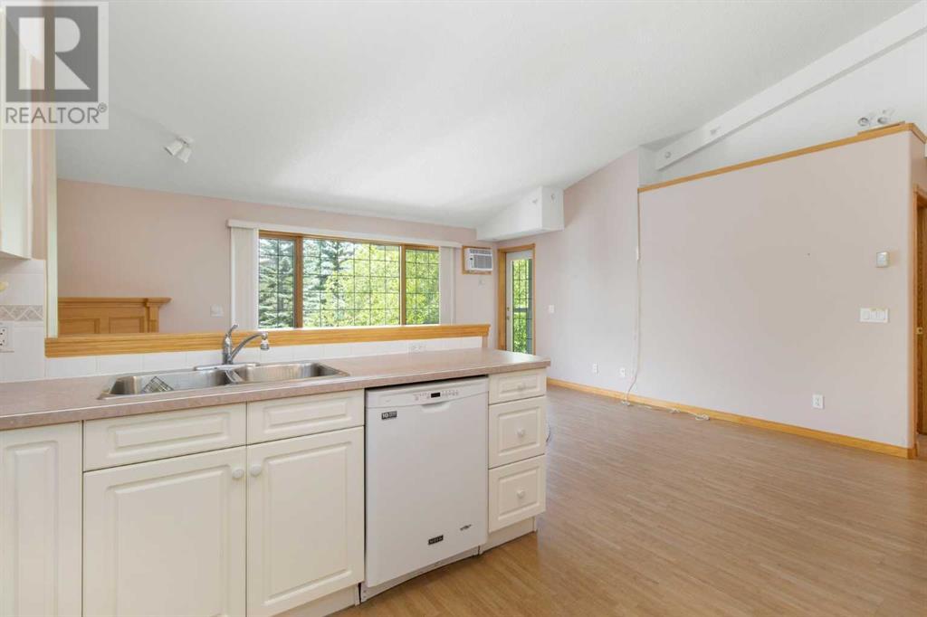 317, 6868 Sierra Morena Boulevard SW, Calgary, Alberta