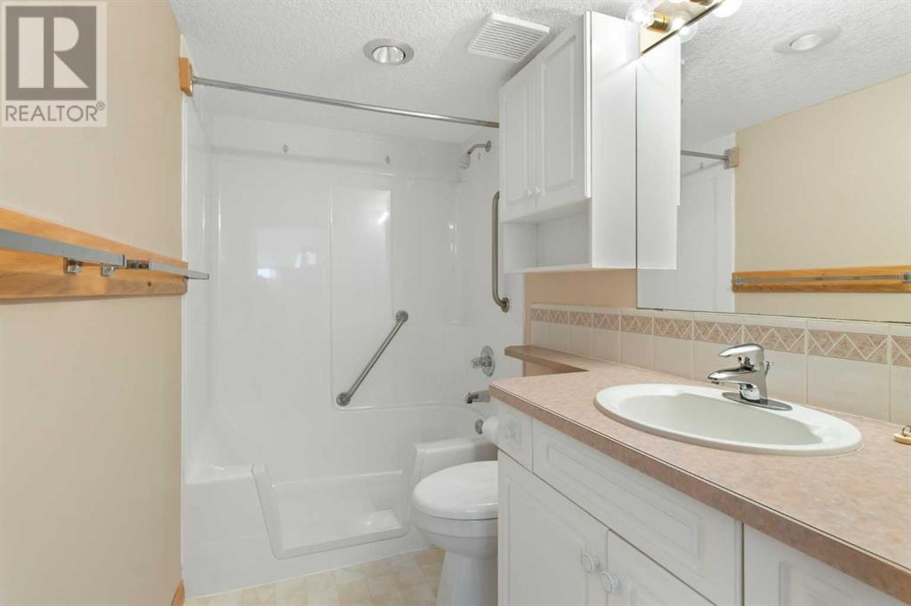 Single Family House for Sale in   Sierra Morena Boulevard SW Signal Hill Calgary 