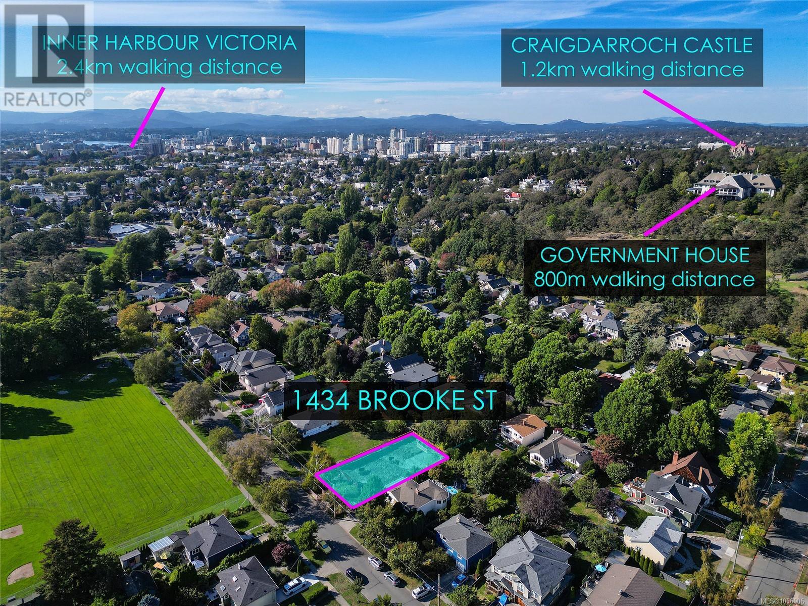 Photo 7 of 4 1434 Brooke St, Victoria BC