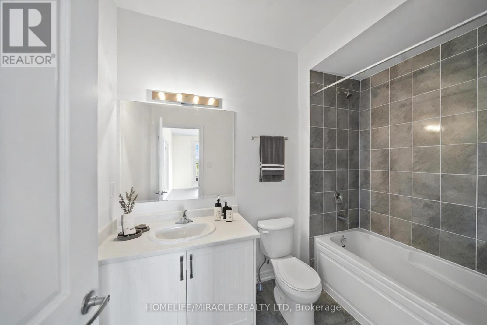Photo 34 of 5 Skyvue Crescent, Quinte West ON