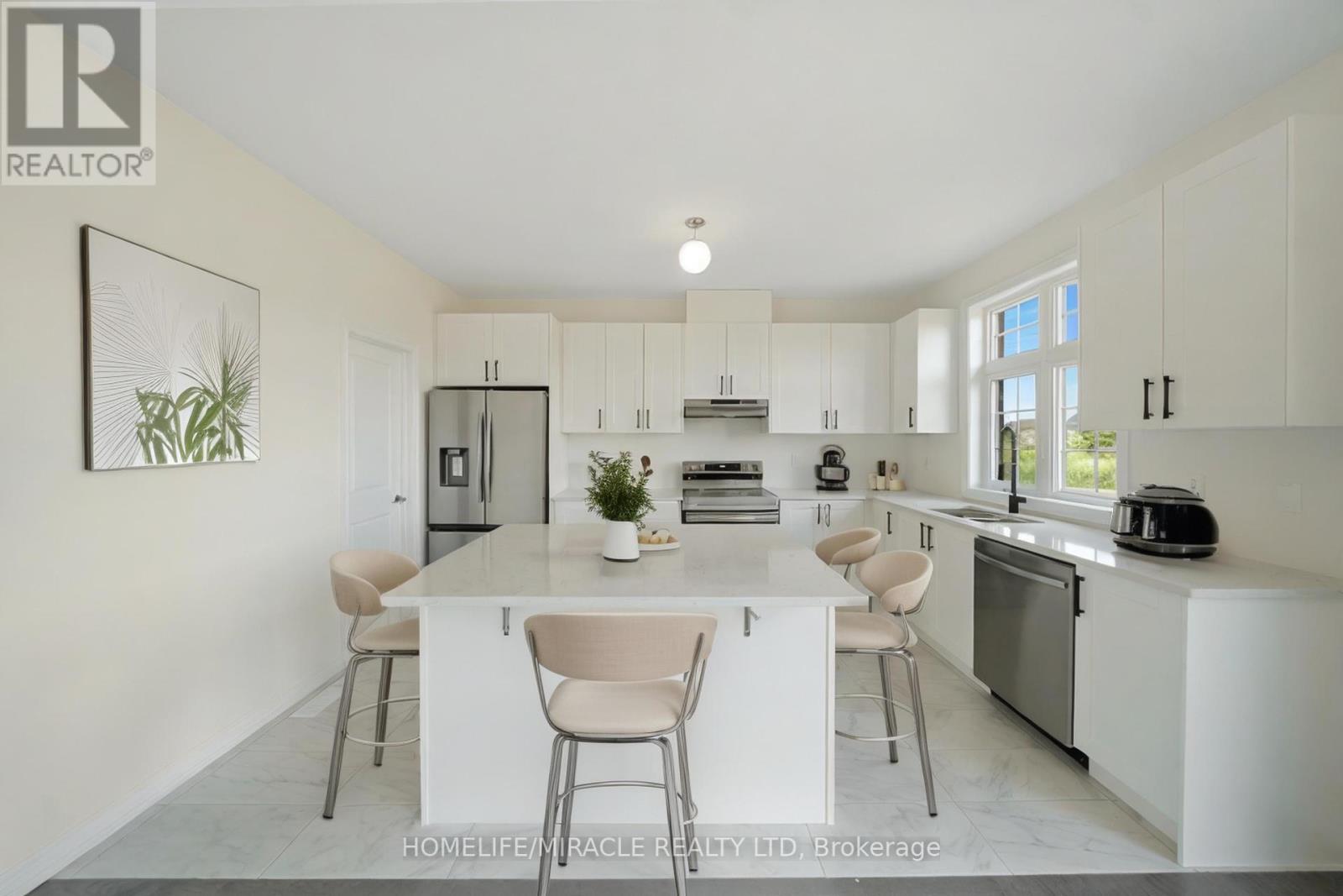 Photo 23 of 5 Skyvue Crescent, Quinte West ON