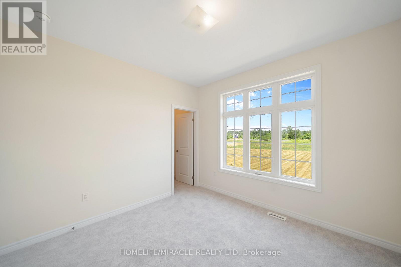Photo 4 of 5 Skyvue Crescent, Quinte West ON