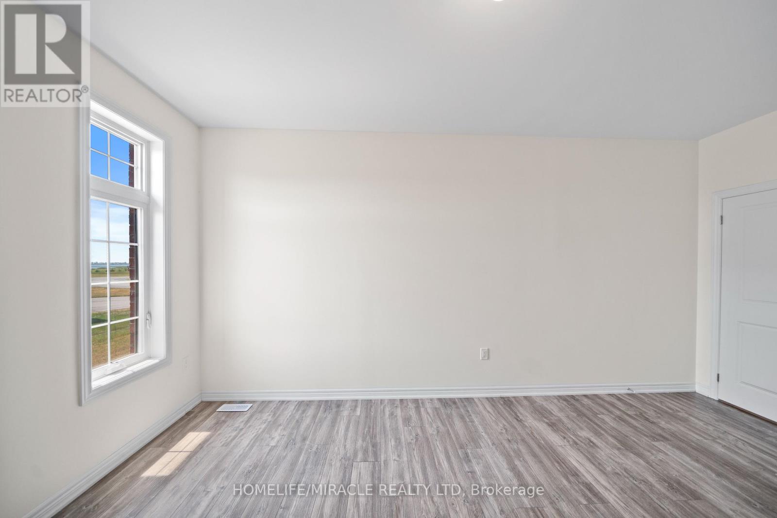 Photo 26 of 5 Skyvue Crescent, Quinte West ON