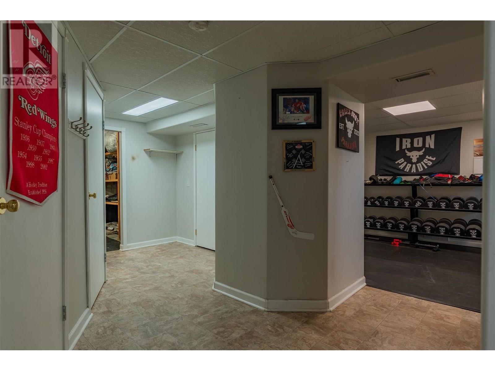 1015 Regan Crescent, Trail