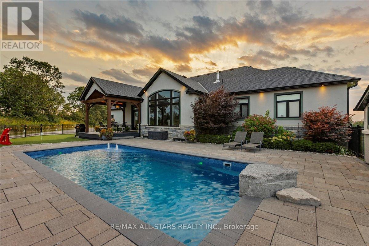 Photo 8 of 247 Ravencrest Road, Georgina ON