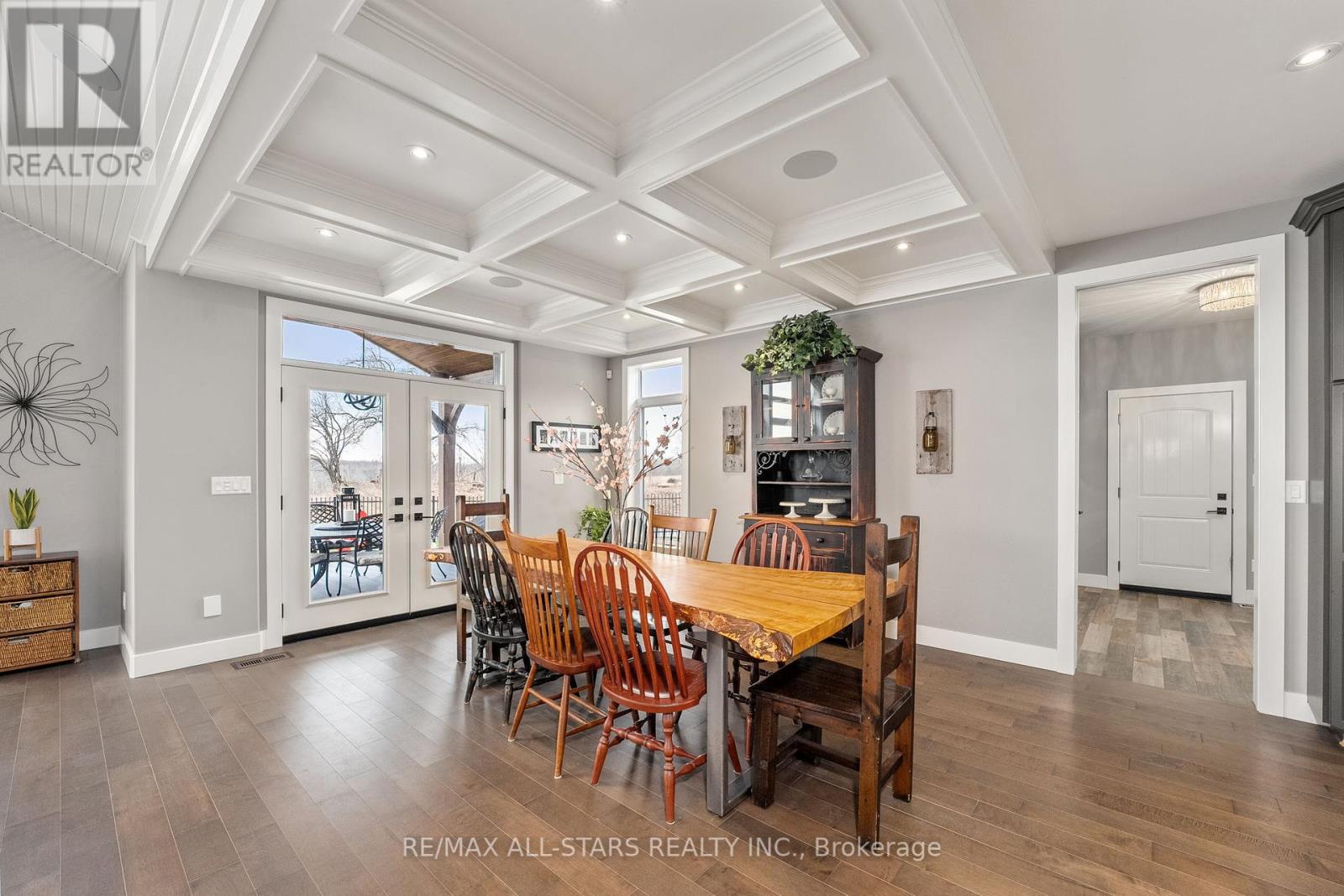 Photo 18 of 247 Ravencrest Road, Georgina ON