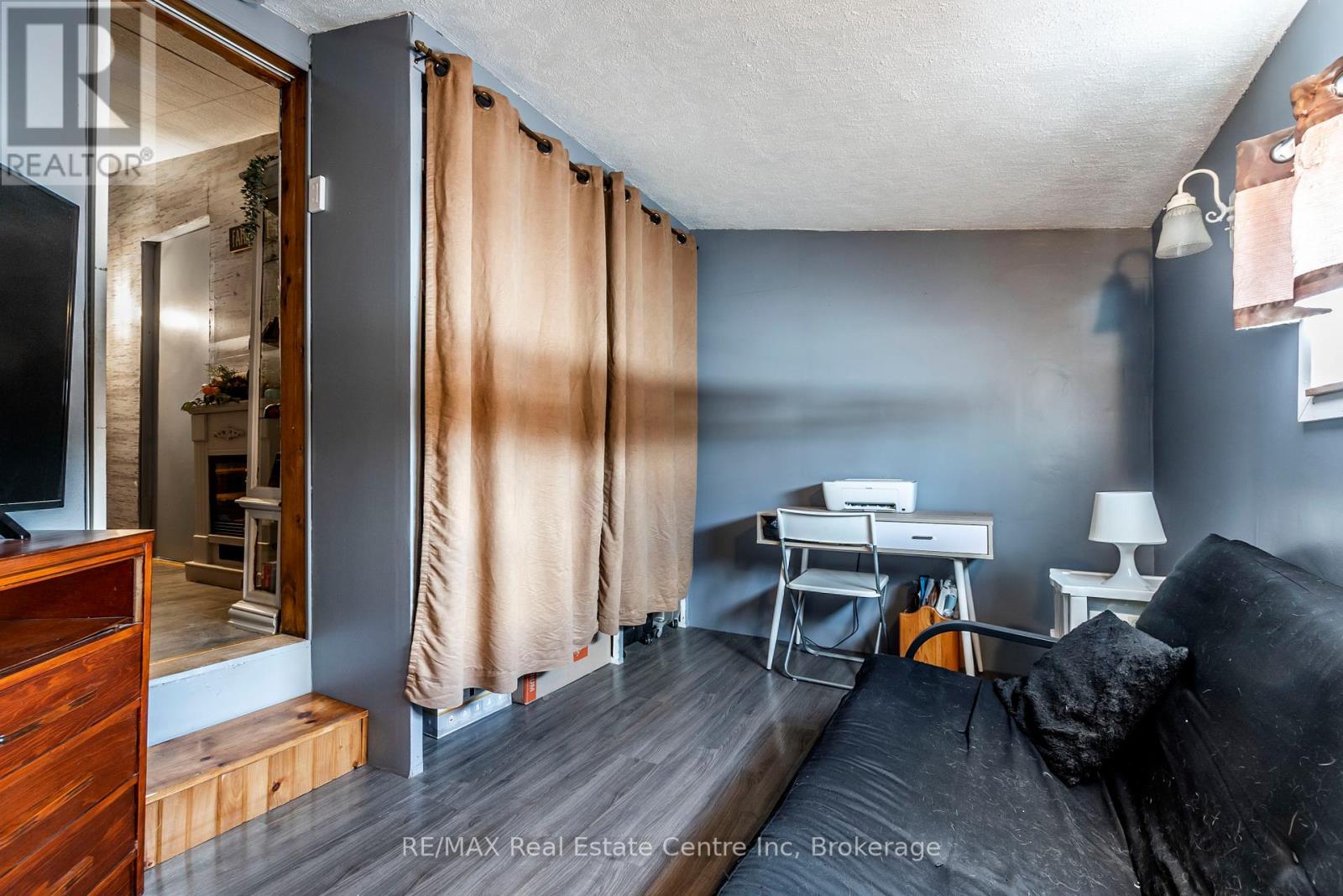 Photo 2 of 9034 Guelph Junction Road, Milton ON
