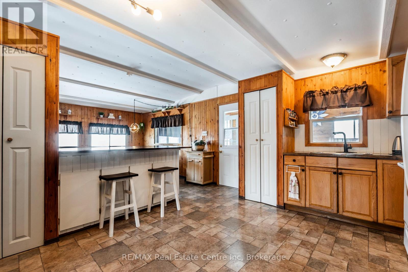 Photo 6 of 9034 Guelph Junction Road, Milton ON
