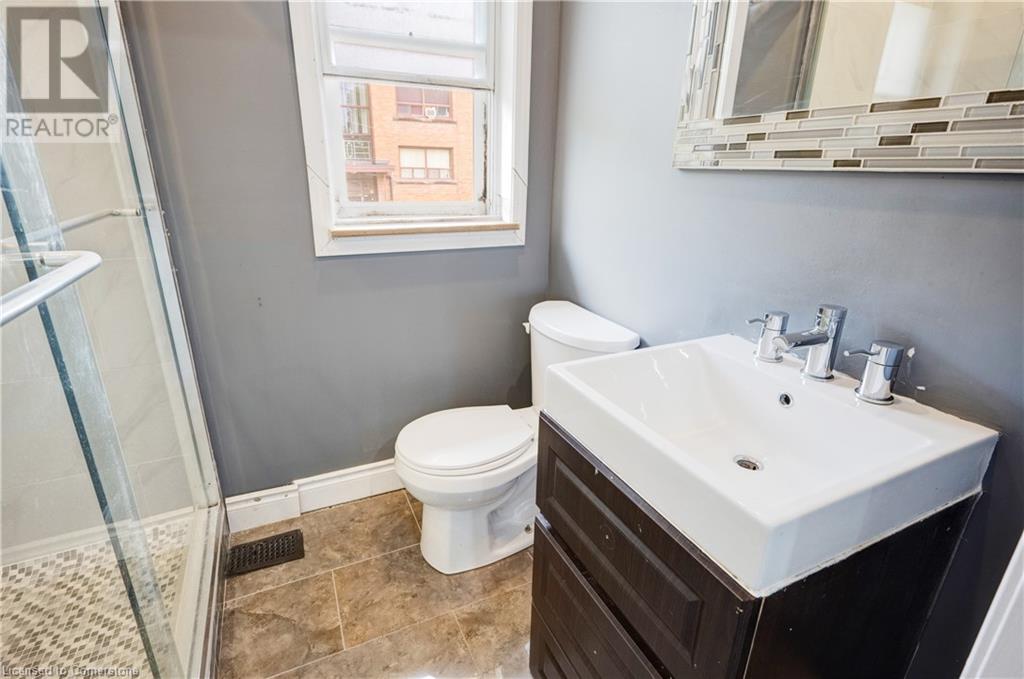 Photo 15 of 61 Clarence Street, Brampton ON