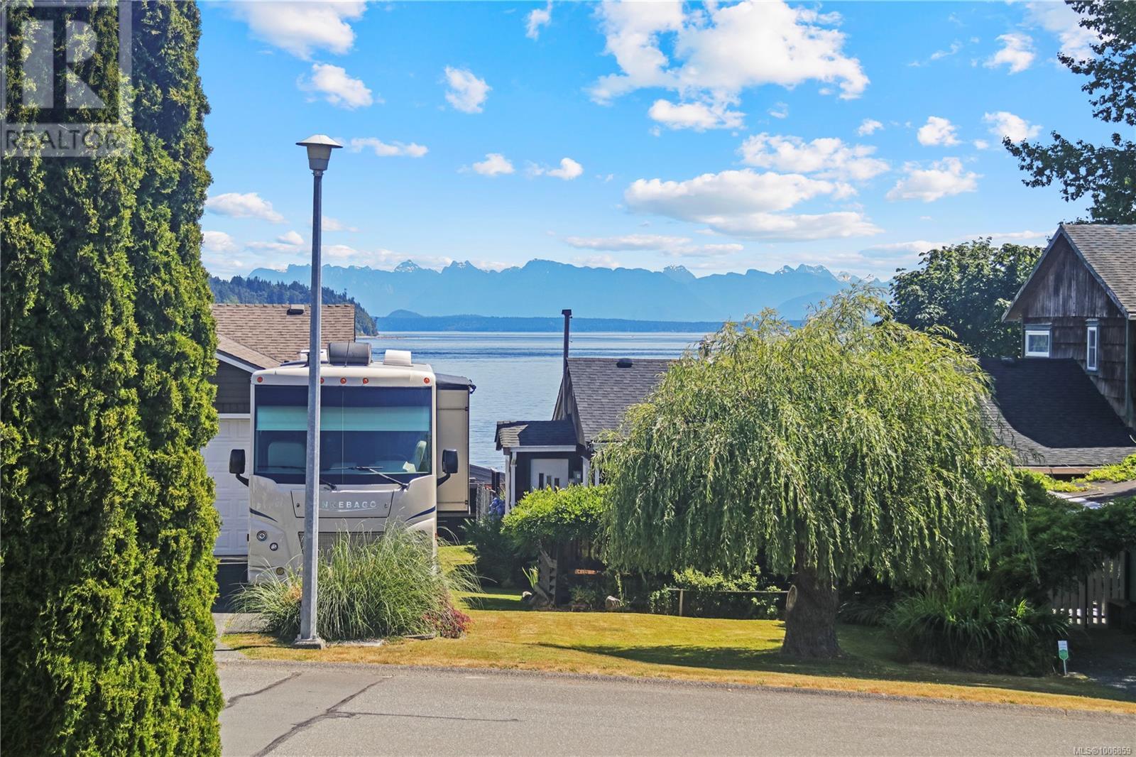 Photo 17 of 1686 Passage View Dr, Campbell River BC