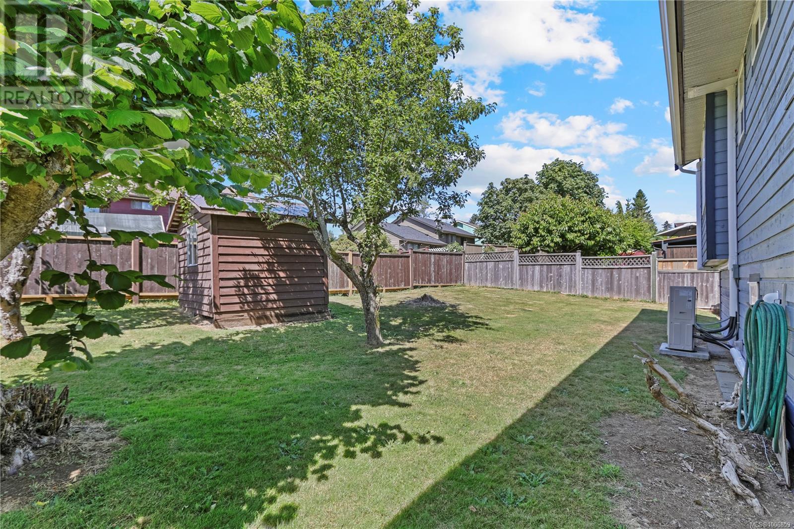 Photo 35 of 1686 Passage View Dr, Campbell River BC