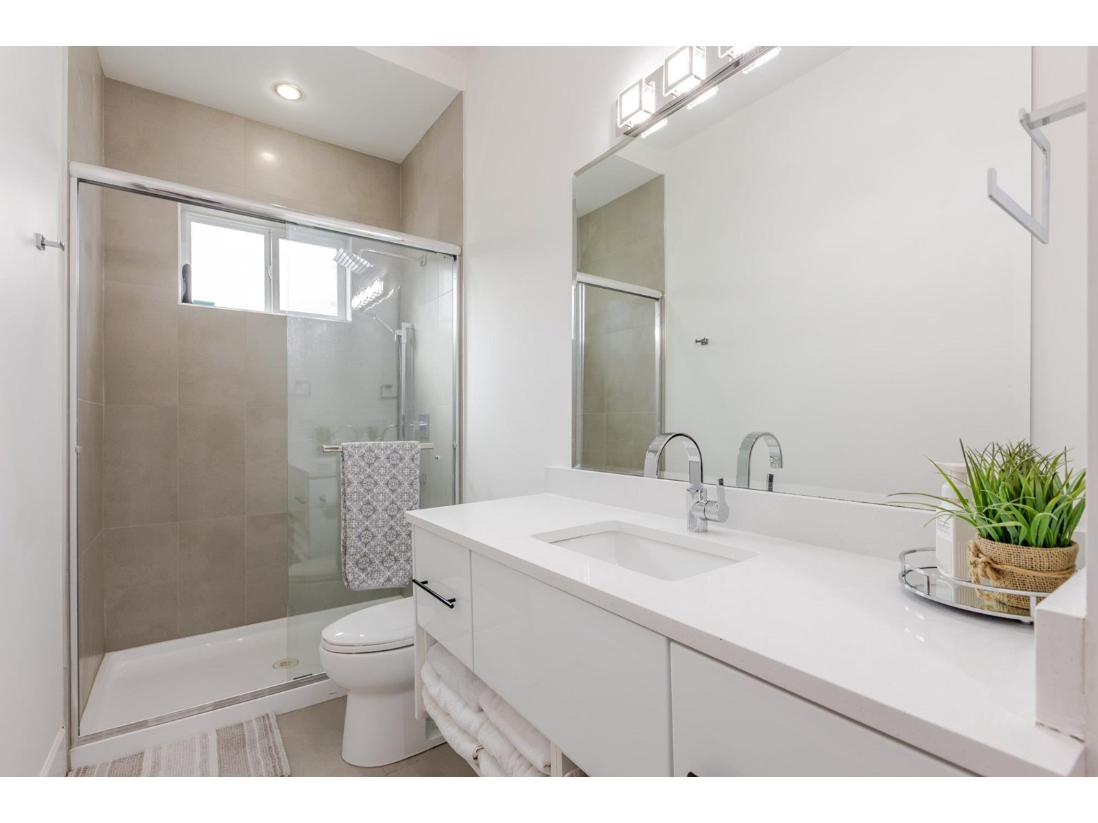Photo 18 of 23697 Old Yale Road, Langley BC