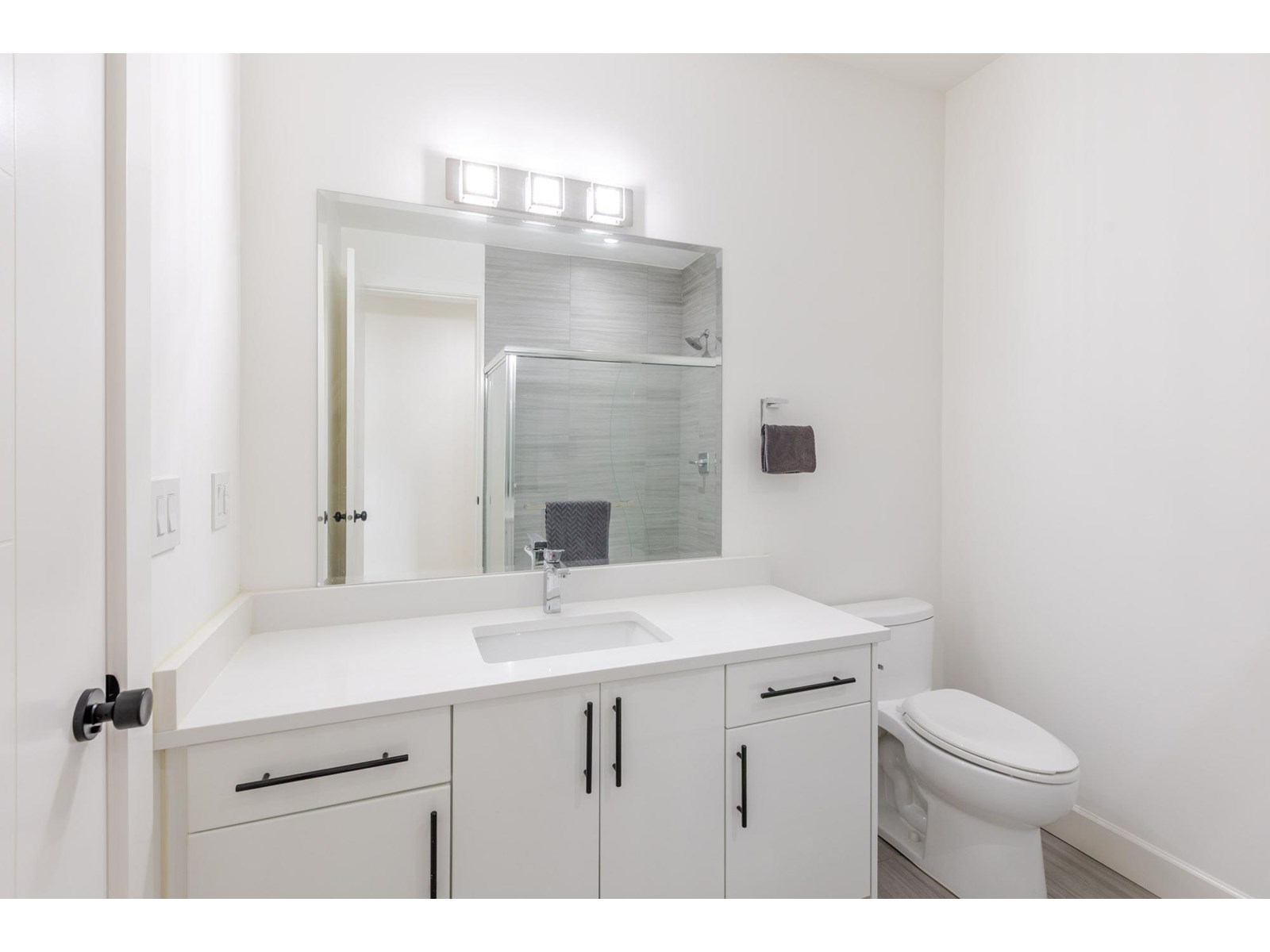Photo 10 of 23697 Old Yale Road, Langley BC