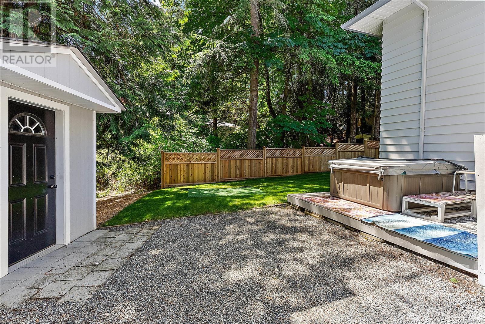 Photo 26 of 2040 Salem Terr, North Saanich BC