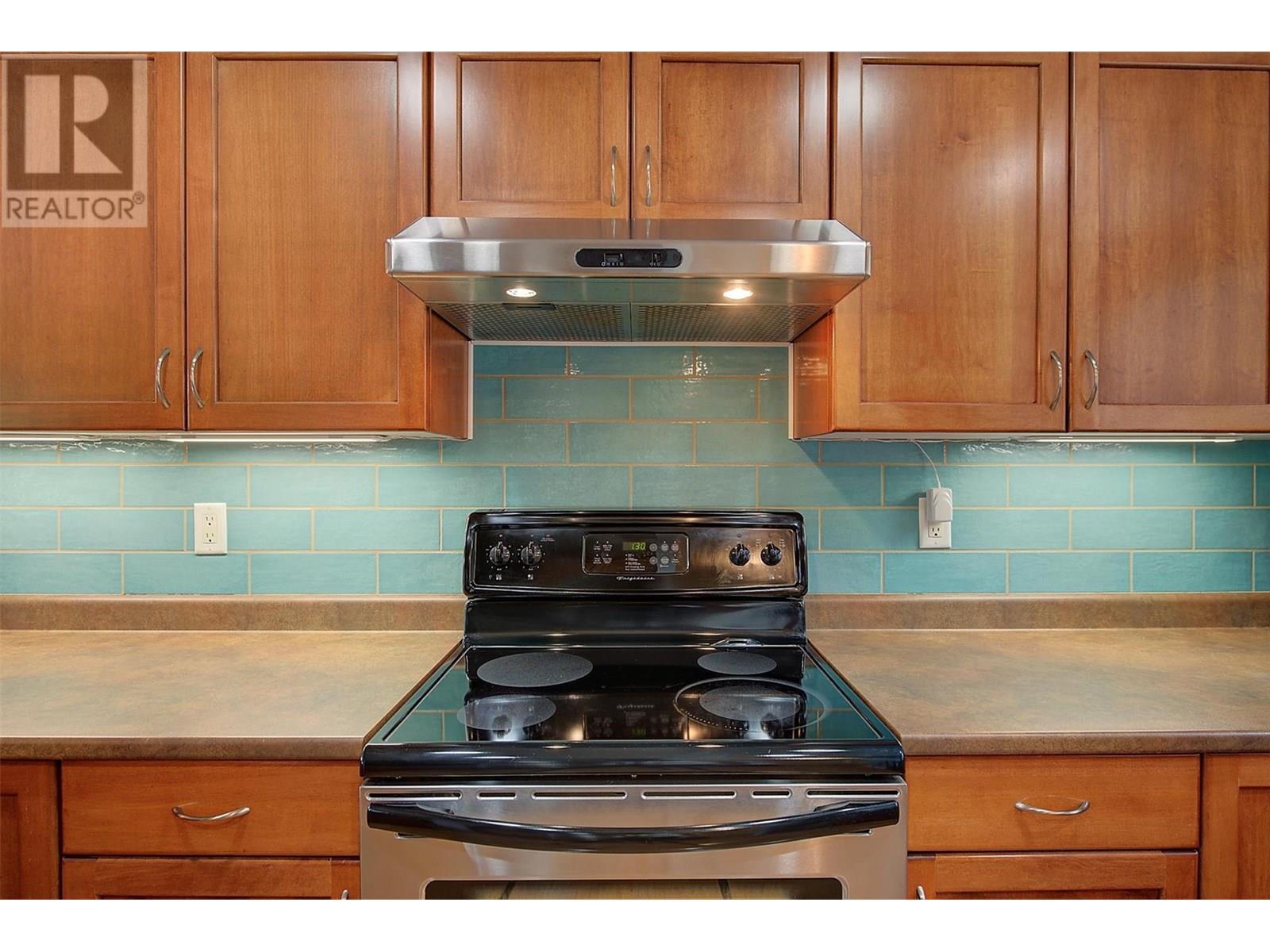 #6 788 RUTLAND ROAD N - Image 3