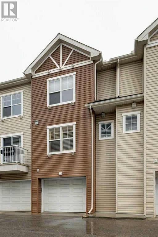 Single Family House for Sale in  Elgin Gardens SE McKenzie Towne Calgary 