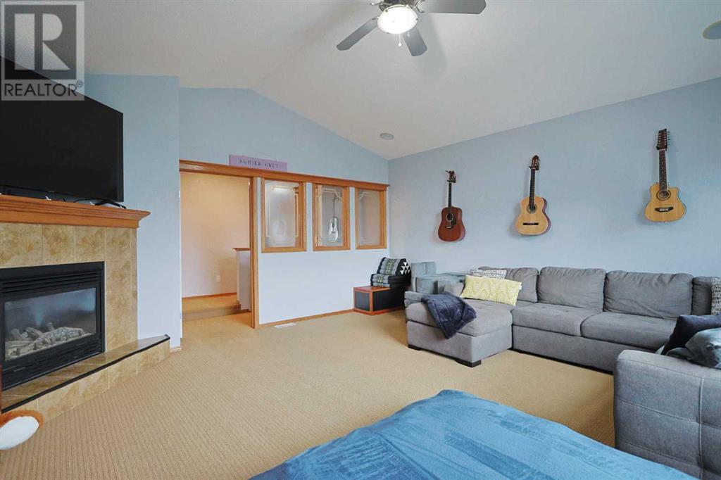 Single Family House for Sale in  Tuscany Ridge Heights NW Tuscany Calgary 