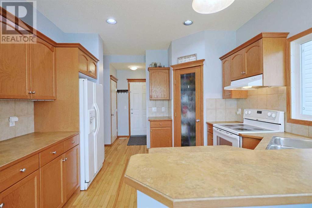 Single Family House for Sale in  Tuscany Ridge Heights NW Tuscany Calgary 