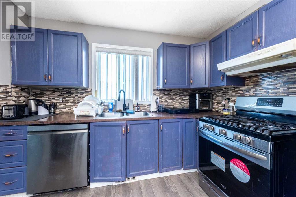 Single Family House Bi-level for Sale in  Martinglen Way NE Martindale Calgary 